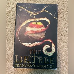 The Lie Tree by Frances Hardinge